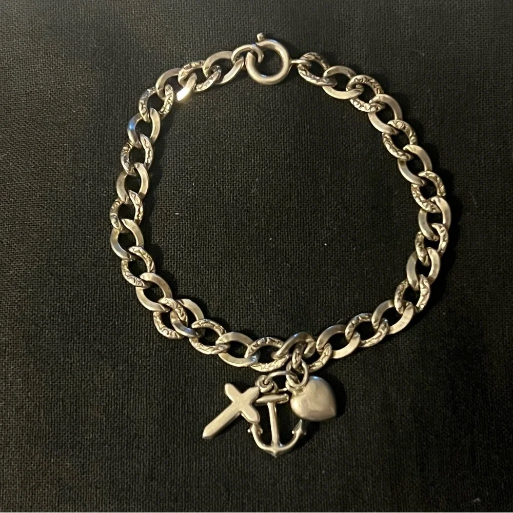 Sterling Silver Charm Bracelet with Cross, Anchor & Heart.  Faith, Hope & Love. - Picture 7 of 8